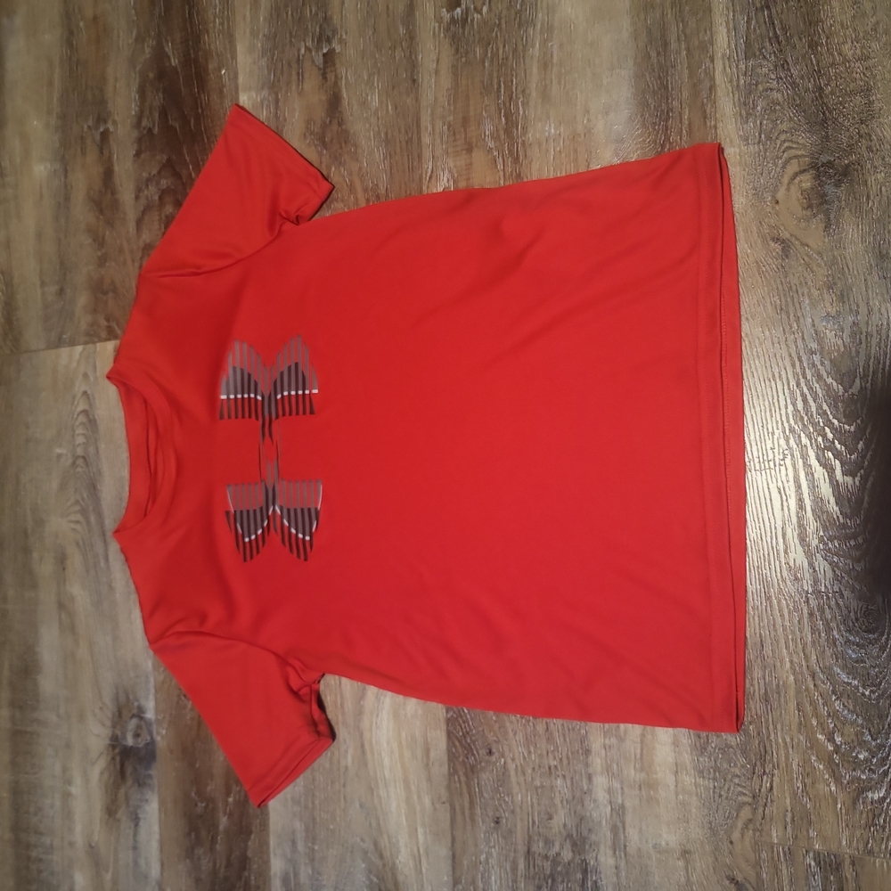 Youth Under Armour t-shirt